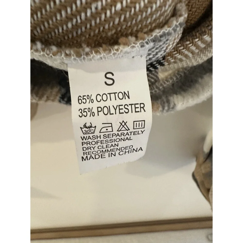 Plaid Cropped Shacket - Button Down Flannel Coat with Pockets - Small